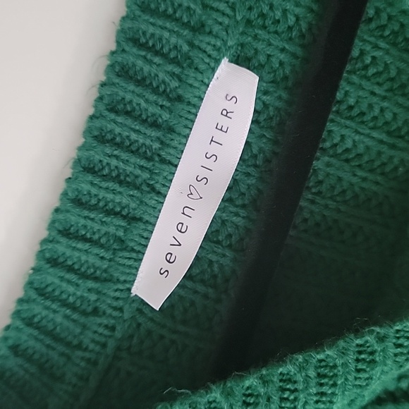 ❄️3/$25 SEVEN SISTERS Emerald Green Cropped Knit Sweater - Picture 3 of 6